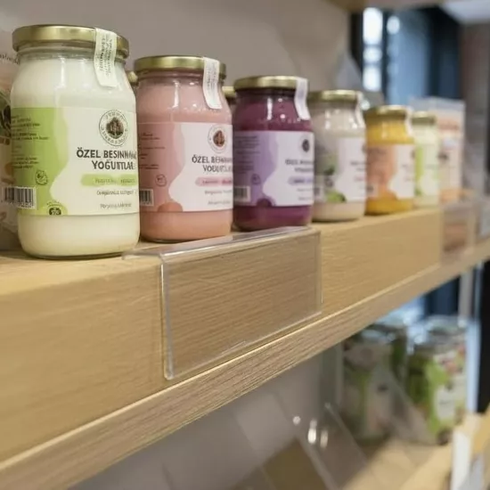 Kanallı Pleksi Etiketlik | Geçmeli Şeffaf Raf Önü Etiketi - etiketlezek.com